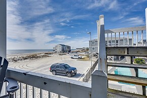 Ocean Isle Beach Condo w/ Balcony: Steps to Shore!