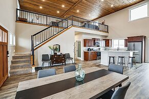 Laptop-friendly Grangeville Getaway w/ Fire Pit!