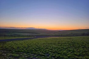 Laptop-friendly Grangeville Getaway w/ Fire Pit!