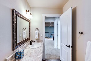 Laptop-friendly Grangeville Getaway w/ Fire Pit!