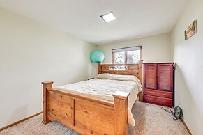 Convenient Racine Home: 4 Mi to Lake Michigan!