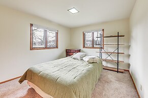 Convenient Racine Home: 4 Mi to Lake Michigan!