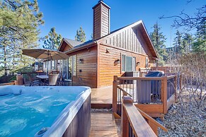 Big Bear Lake Cabin w/ Hot Tub & Gas Fire Pit!