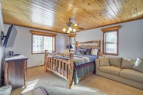 Big Bear Lake Cabin w/ Hot Tub & Gas Fire Pit!