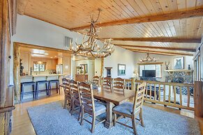 Big Bear Lake Cabin w/ Hot Tub & Gas Fire Pit!