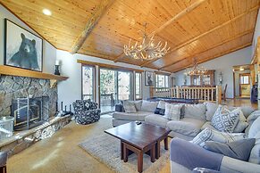 Big Bear Lake Cabin w/ Hot Tub & Gas Fire Pit!