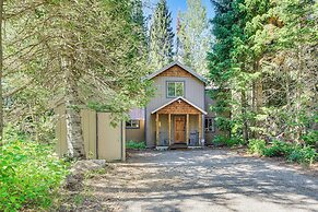 Solitude Mountain Cabin: Creek-side View & Hot Tub