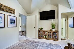 Solitude Mountain Cabin: Creek-side View & Hot Tub