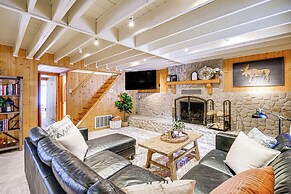 Solitude Mountain Cabin: Creek-side View & Hot Tub