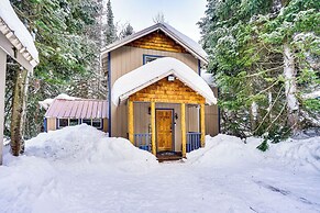 Solitude Mountain Cabin: Creek-side View & Hot Tub
