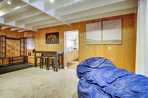 Solitude Mountain Cabin: Creek-side View & Hot Tub