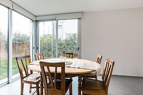 Moderna Casa con Estilo en Chacras