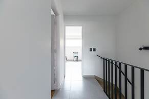 Moderna Casa con Estilo en Chacras