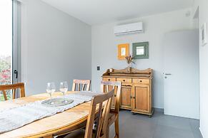 Moderna Casa con Estilo en Chacras