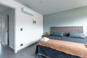 Moderna Casa con Estilo en Chacras