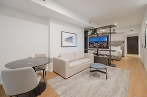 Studio with Panoramic City and Bay Views