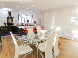 The Cottage at Cromlech Manor Farm