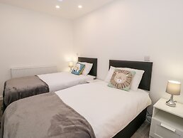 The Cottage at Cromlech Manor Farm