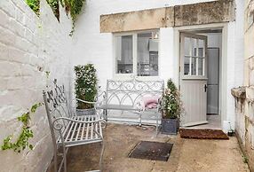 Beautiful Cotswold Cottage in Rodborough, Stroud