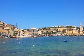 Peaceful Haven With Stunning Views Close to sea