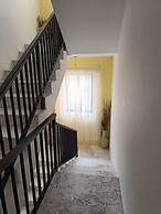 Peaceful Haven With Stunning Views Close to sea