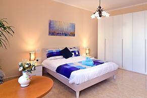 Peaceful Haven With Stunning Views Close to sea