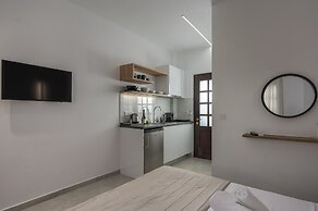 Eleon Suites & Apartments