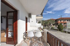 Eleon Suites & Apartments