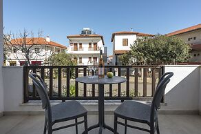 Eleon Suites & Apartments