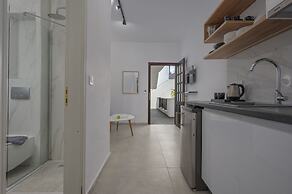 Eleon Suites & Apartments