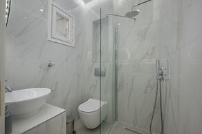 Eleon Suites & Apartments