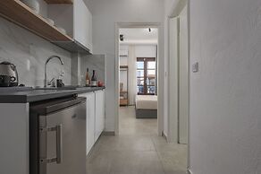 Eleon Suites & Apartments