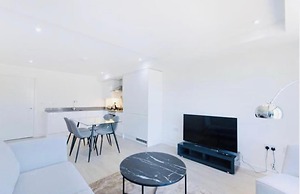 Impeccable 1-bed Apartment in London