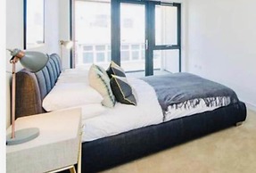 Impeccable 1-bed Apartment in London