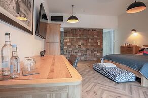 The Sleeping Giant - Pen Y Cae Inn