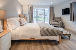 The Sleeping Giant - Pen Y Cae Inn