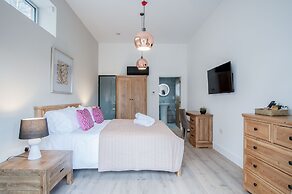 The Sleeping Giant - Pen Y Cae Inn