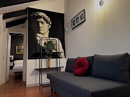 HOSTING DREAMS ATTICS DUOMO