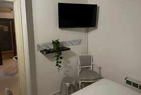 HOSTING DREAMS ATTICS DUOMO