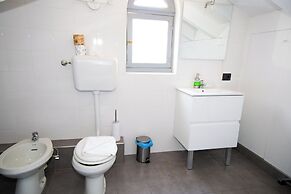 HOSTING DREAMS ATTICS DUOMO