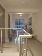 AW HOTEL PASARELA REAL