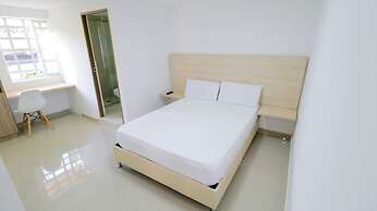 AW HOTEL PASARELA REAL