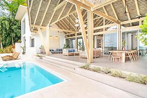 Casa Frenchie Luxury Oceanview Jungle Villa 12pp