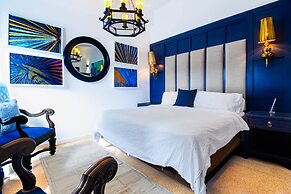 Villa Azure Ocean Suites