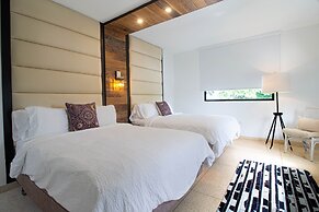 Villa Azure Ocean Suites
