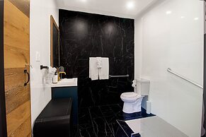 Villa Azure Ocean Suites