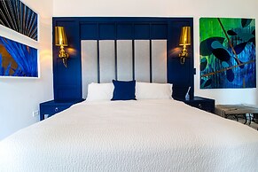 Villa Azure Ocean Suites