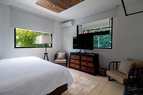 Villa Azure Ocean Suites