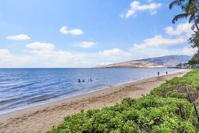 Kihei Beach, #103 1 Bedroom Condo by RedAwning