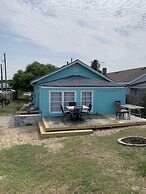 Beachfront Cottage Best Location In Ocean View! 2 Bedroom Cottage by R